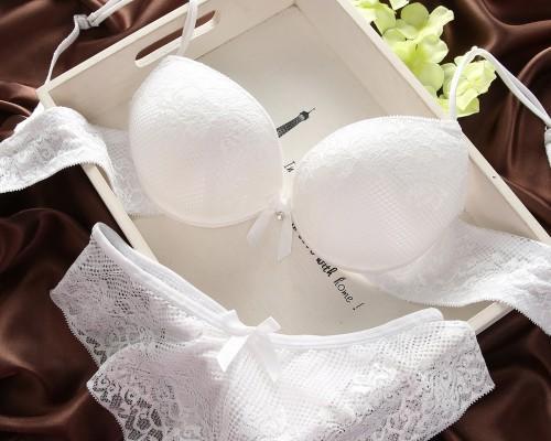 7-2015-new-sexy-underwear-women-bra-set-vs-victoria-lingerie-set-luxurious-vintage-lace-embroidery-push-500x500