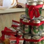 Подарок из пива в банках своими руками
