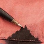 Как удалить гелевую ручку из одежды?