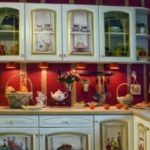 Чем почистить деревянную мебель на кухне?