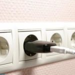 Как заземлить розетку в квартире?
