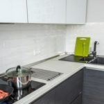 Плинтус для кухни на столешницу