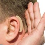 Как выбрать слуховой аппарат для пожилого человека?