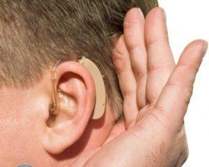 Как выбрать слуховой аппарат для пожилого человека?