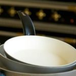 Как отмыть сковороду от нагара и жира в домашних условиях?