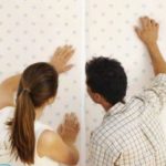 Можно ли клеить обои на старые обои?