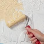 Краска для обоев под покраску — какая лучше?