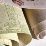 Какие обои лучше — виниловые или флизелиновые?