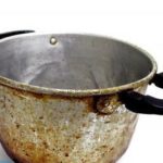 Как убрать запах гари в квартире после сгоревшей кастрюли с мясом?
