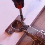 Установка мебельных петель