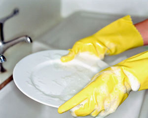 Можно ли мыть посуду хозяйственным мылом?